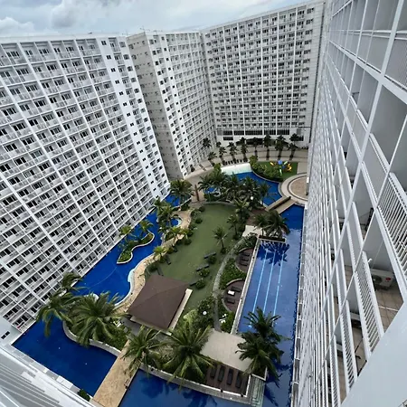 Deferranti Suites