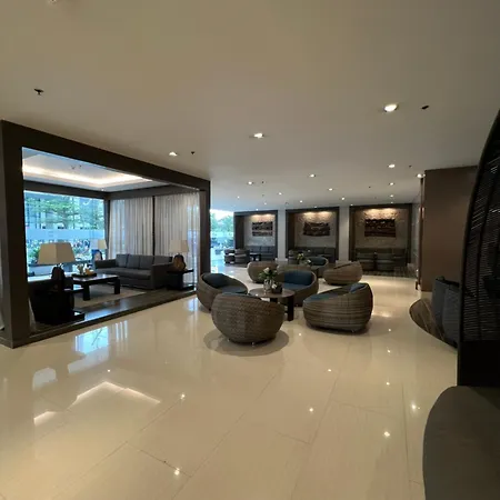 Deferranti Suites